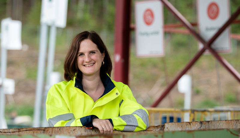 Kommunikasjonssjef Åse Toril Krågsrud på Trollmyra gjenvinningsstasjon